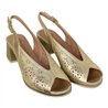 sandalia tacon 4 cm con piel laminada y troquelada