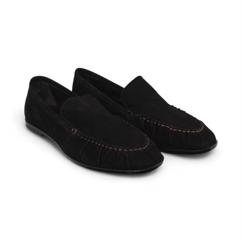 mocasin con copete cosido manual