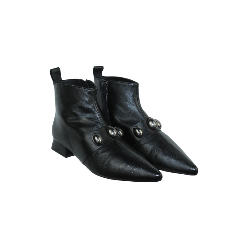 botin tacon 3cm con piso cerco y adornos banda con remaches