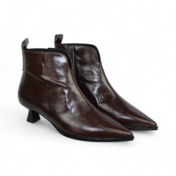 botin tacon fino de 5cm y piso cerco