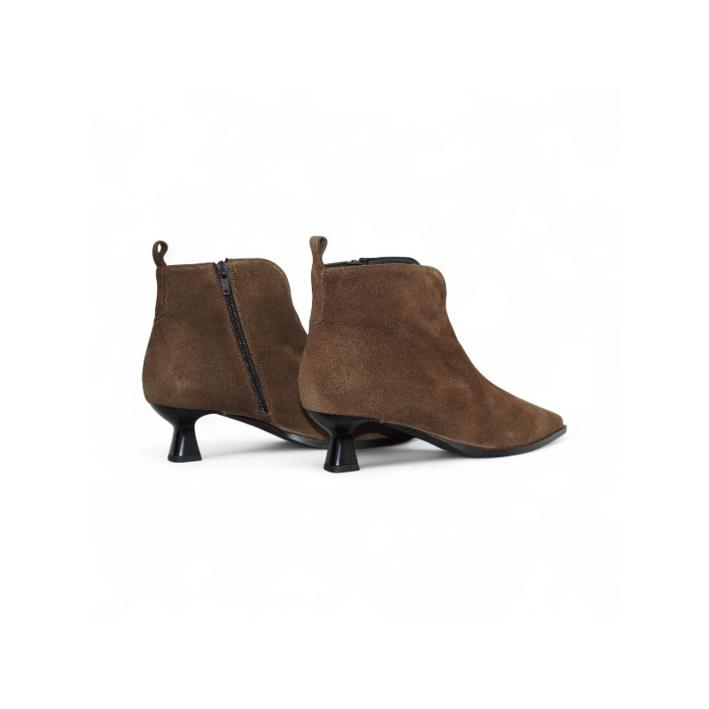 botin tacon fino de 5cm y piso cerco