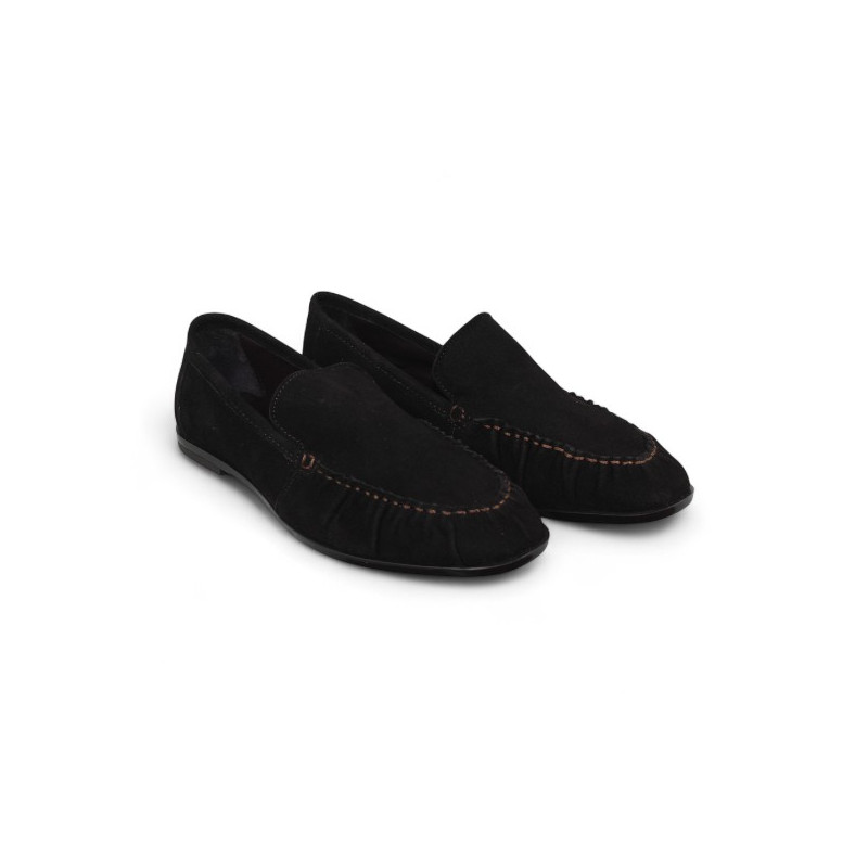 mocasin con copete cosido manual