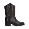 bota cowboy con caña bordada linea queens