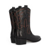 bota cowboy con caña bordada linea queens