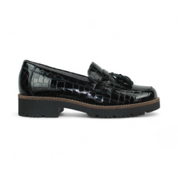 mocasin con pompon piel charol grabada coco