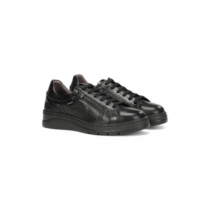 deportivo casual con cremallera lateral y piel charol linea pompas