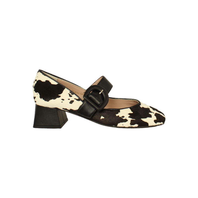 zapato pulsera con punta cuadrada en pielprint animal tacon 5 cm