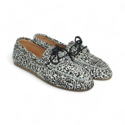 mocasin tipo nautico piel simil poni print vaca modelo driza