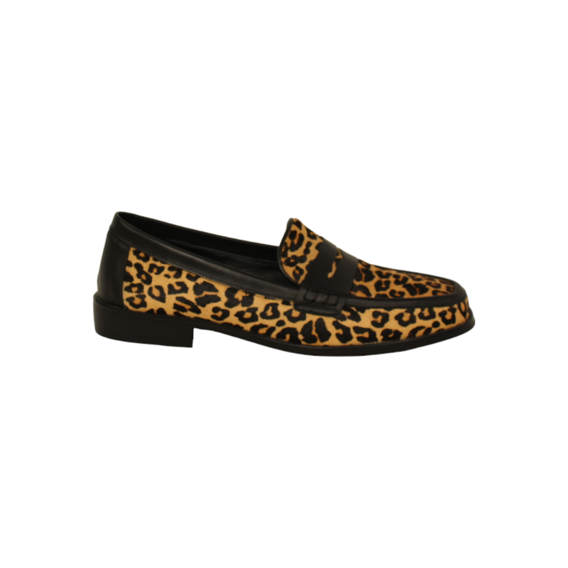 mocasin con corte piel print leo