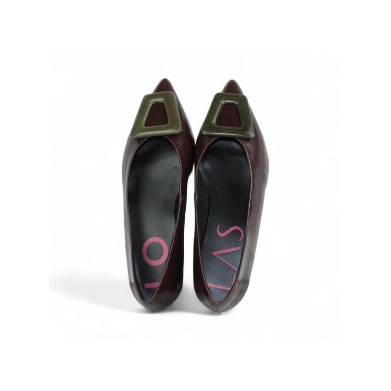 salon 3 cm con aplique contrastado piso goma flexible