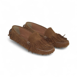 mocasin con cosido manual y flecos