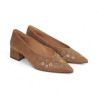 salon con tacon 5 cm con remaches bicolor piso goma flexible
