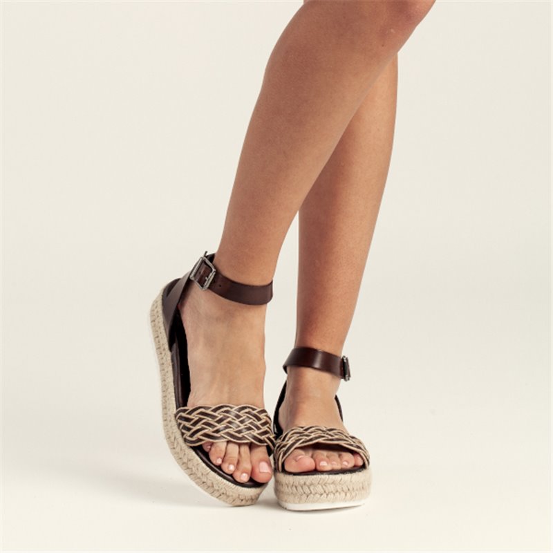 SANDALIA TRENZADA CON PISO YUTE DE PORRONET LINEA CORDA
