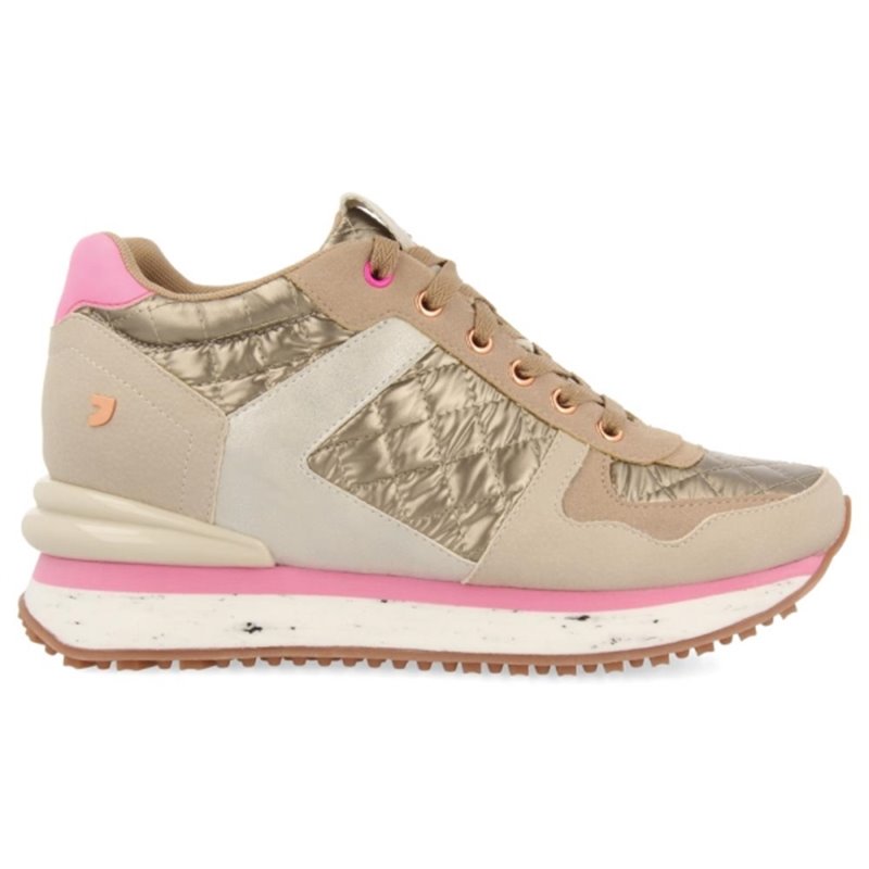 zapato casual con cuña interna y plantilla memory foam modelo stockem