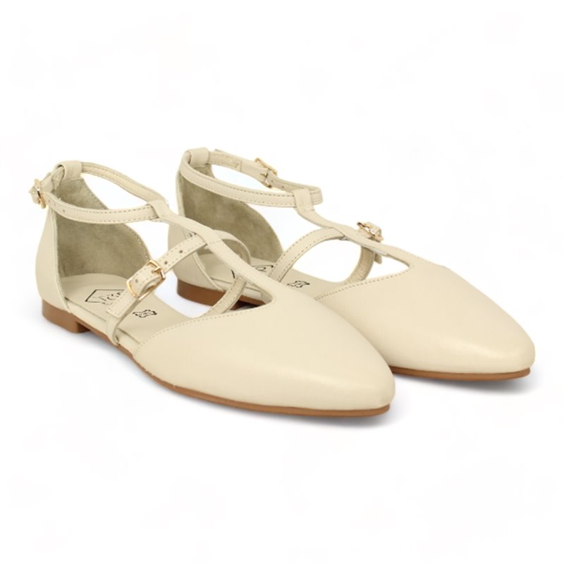 bailarina con pulsera abierta lateral