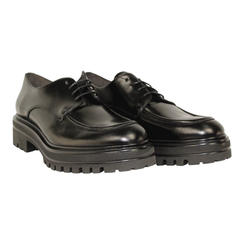 zapato cordon con piso track ligero y bordon mocasin fabricado en españa