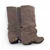 bota cowboy con solapa y ojetes