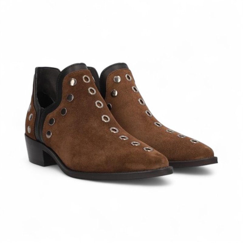 botin cowboy con remaches linea cecile