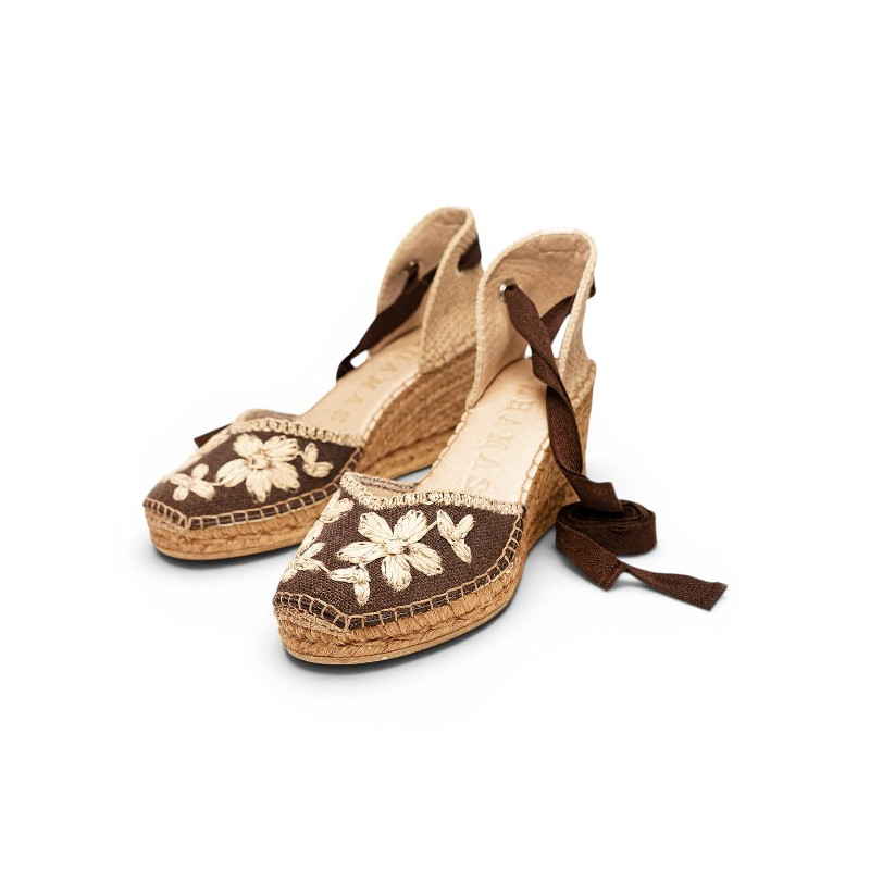 Alhamas Romero cuña bordada marrón