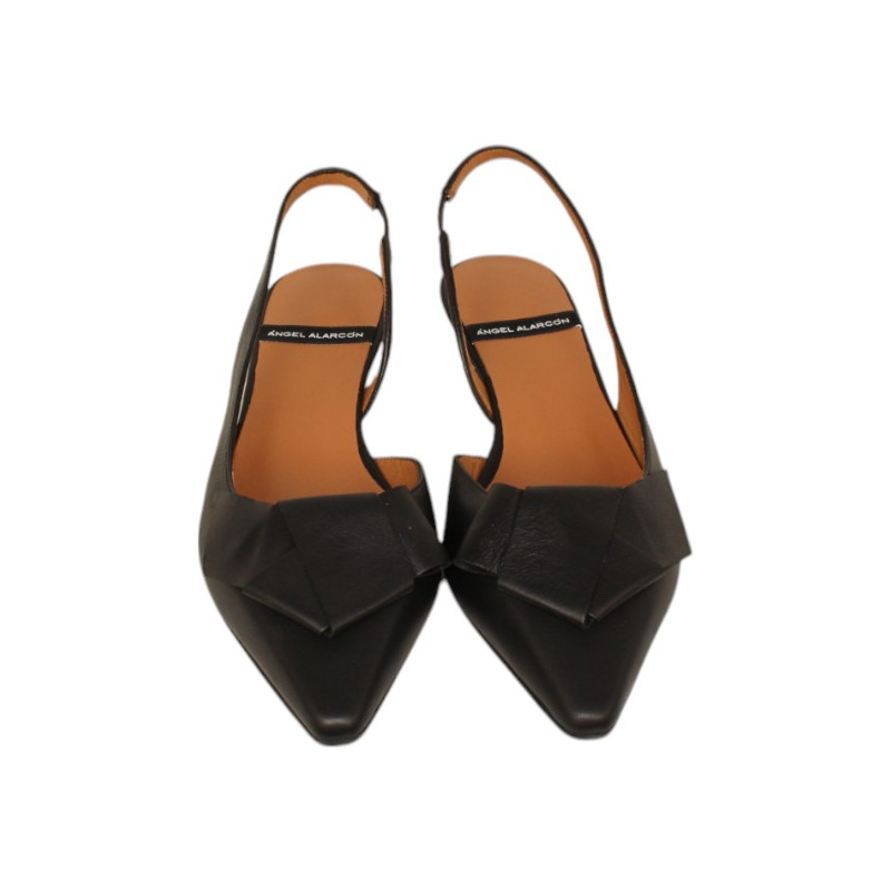 zapato abierto lateral con lazo